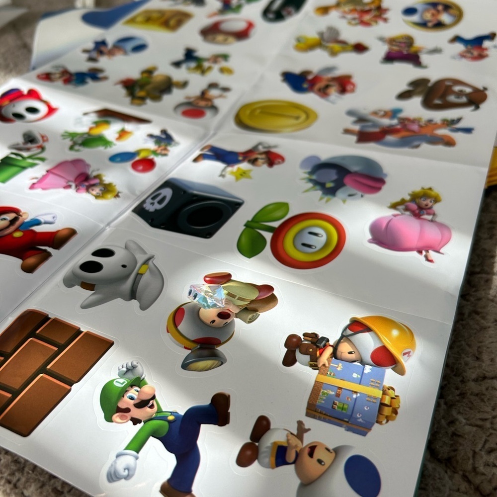 Mario & Luigi Gift bags & Stickers (24pk) - Picture 4 of 5